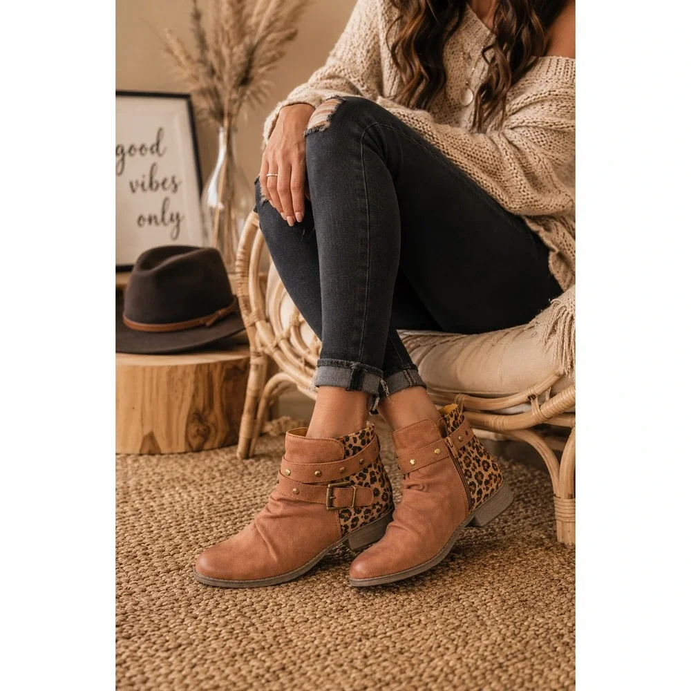 White Mountain Savant Tan Leopard Print Studded Ankle Boots W29835 Size 8M